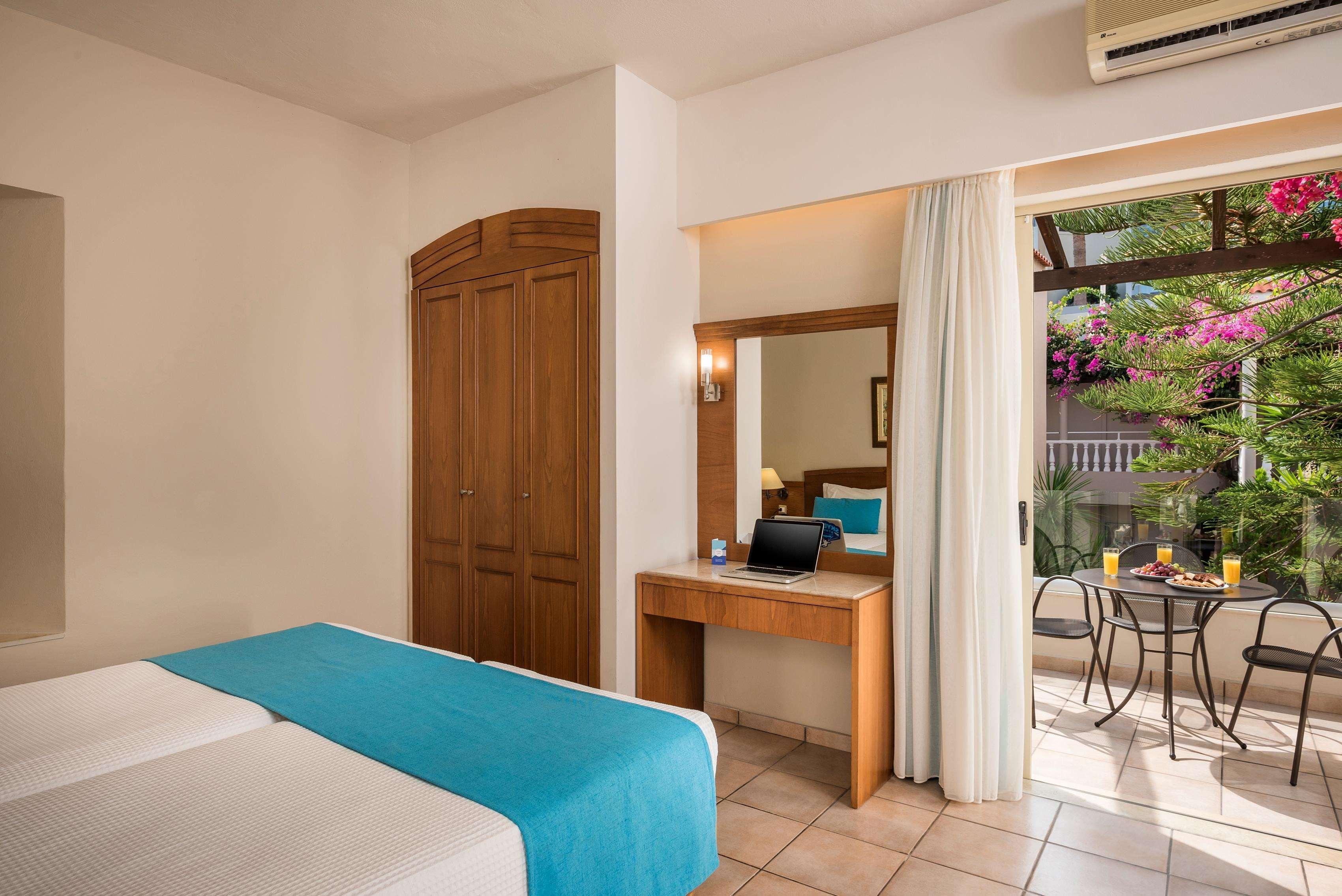 Elotis Suites (Adults Only) Agia Marina Esterno foto