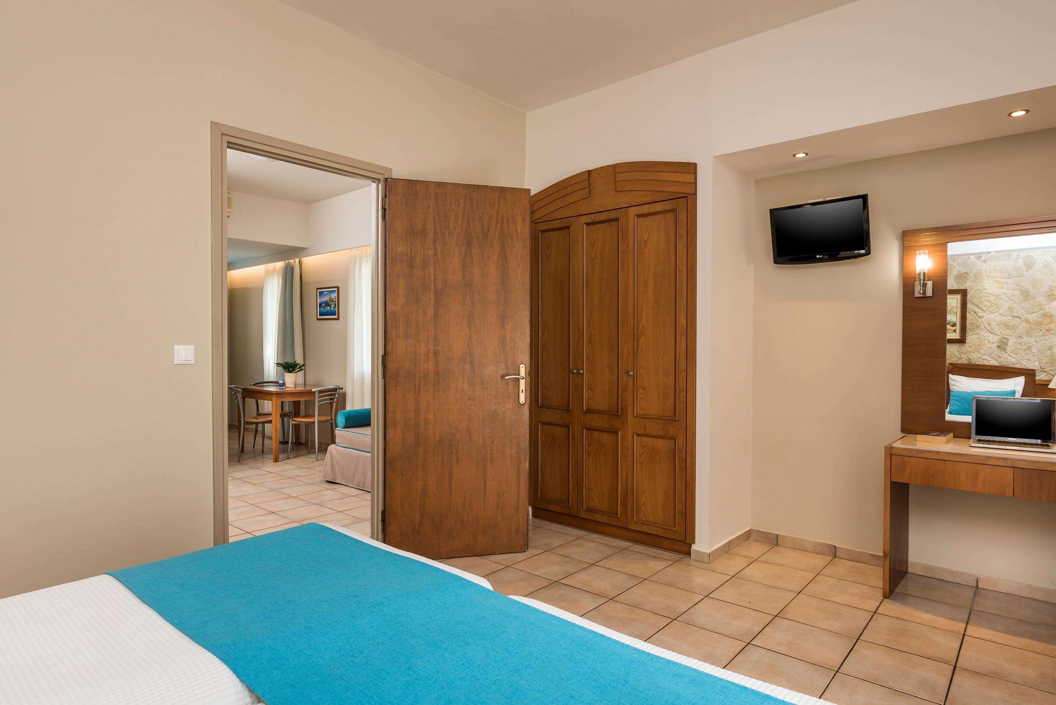 Elotis Suites (Adults Only) Agia Marina Esterno foto